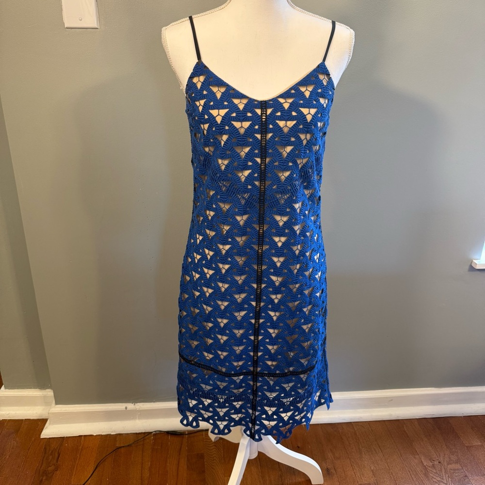 MSGM Luxury Italian Designer Cobalt Blue Lace Sheath Dress Size 40 US 4 V-neck